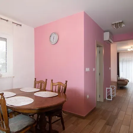 Casa Ellena Gostinjska kuća